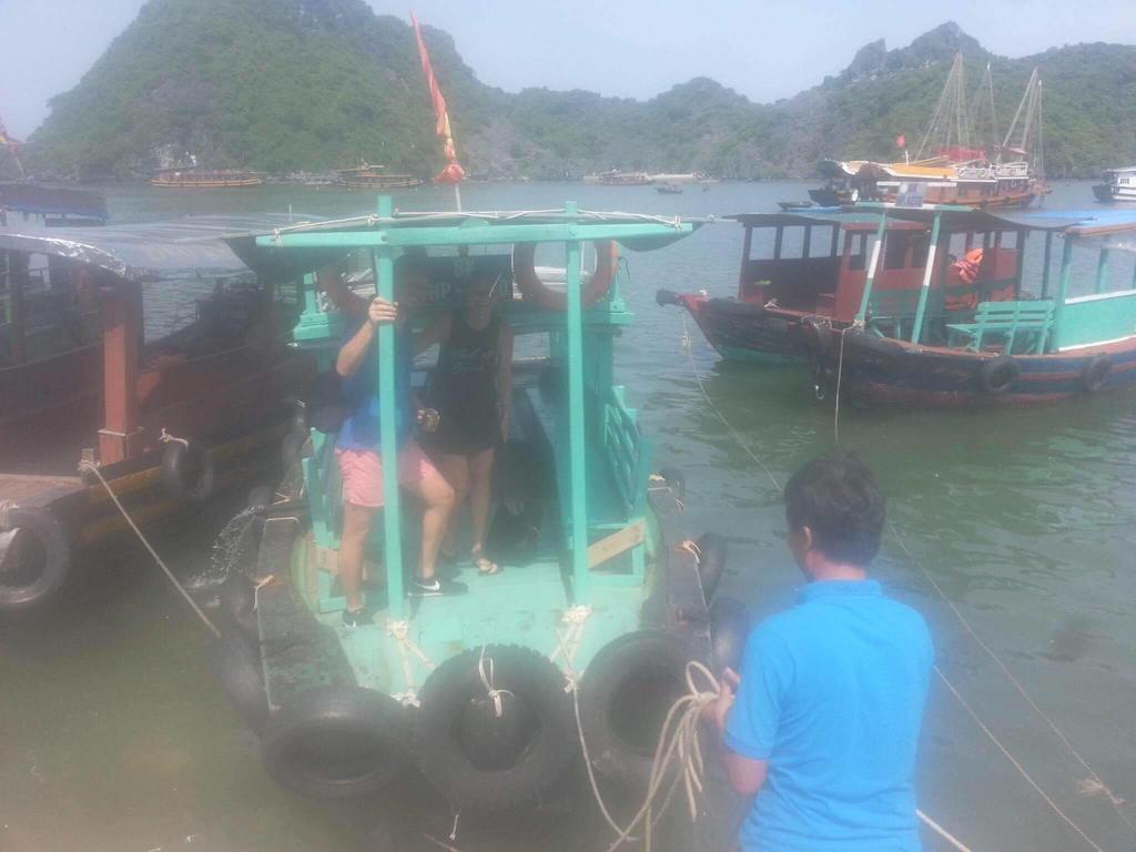 Cat Ba Homestay *