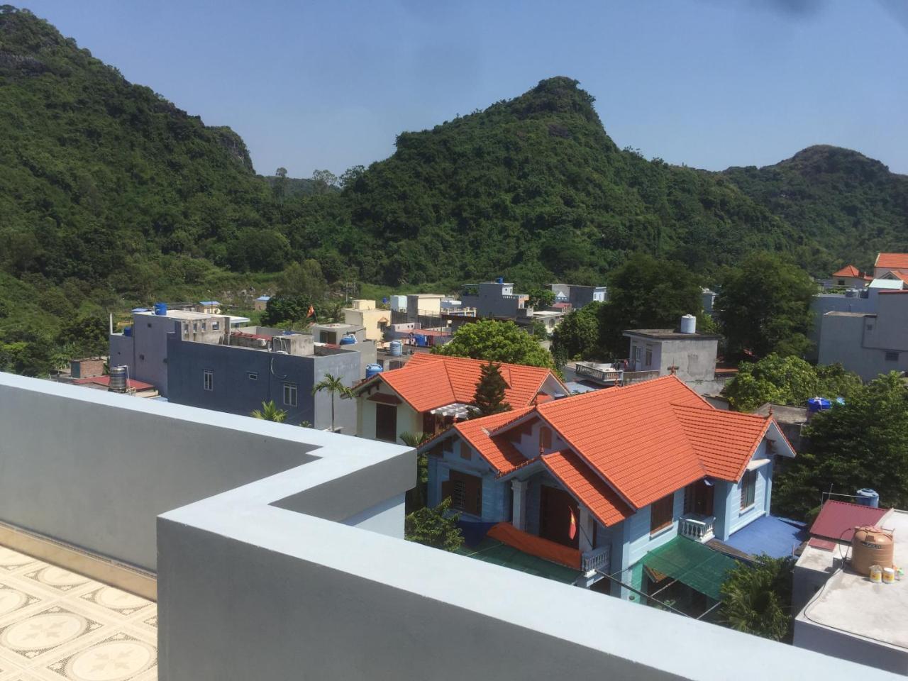 Cat Ba Dong Khe Sau